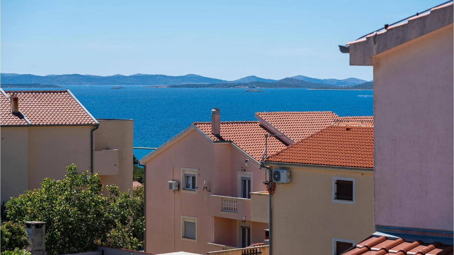 Holiday home Cozy Home In Drage With Jacuzzi Croatia