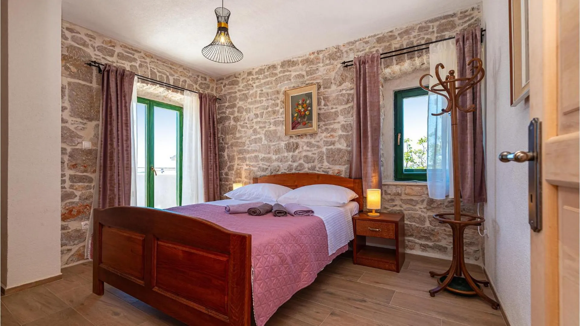 Cozy Home In Drage With Jacuzzi