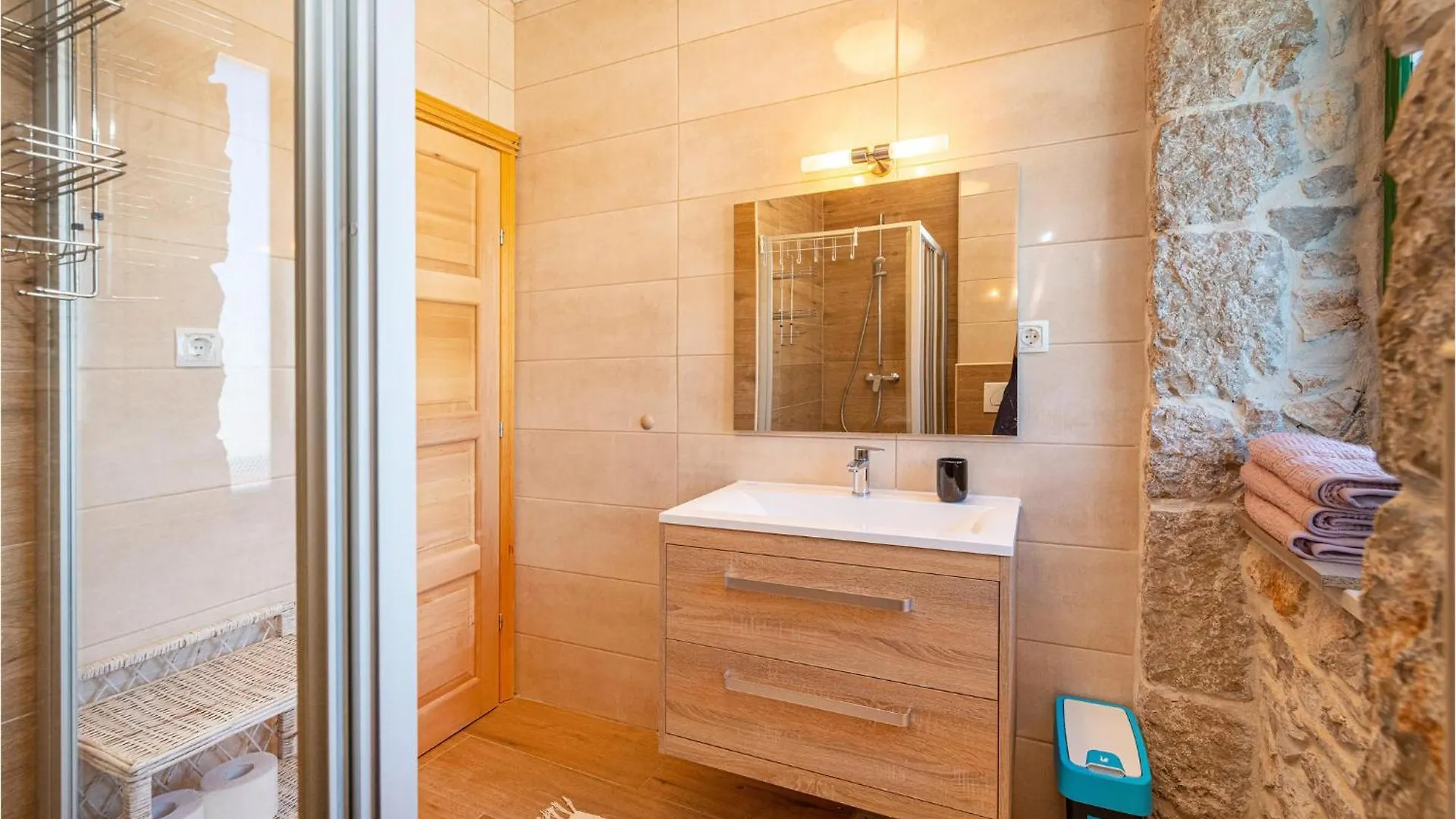 Cozy Home In Drage With Jacuzzi Holiday home